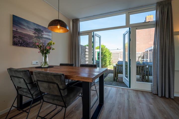 Photo 21 of Pinksterbloemweg 38