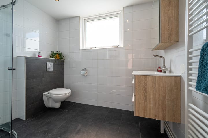 Photo 30 of Pinksterbloemweg 38