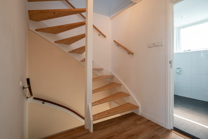 Photo 32 of Pinksterbloemweg 38