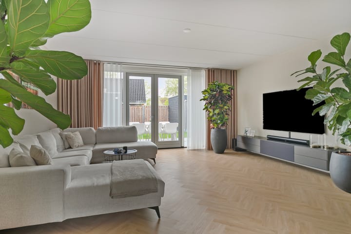 Foto 12 van Weegbree 60