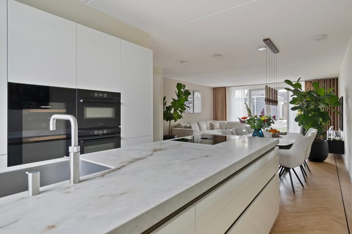 Foto 19 van Weegbree 60