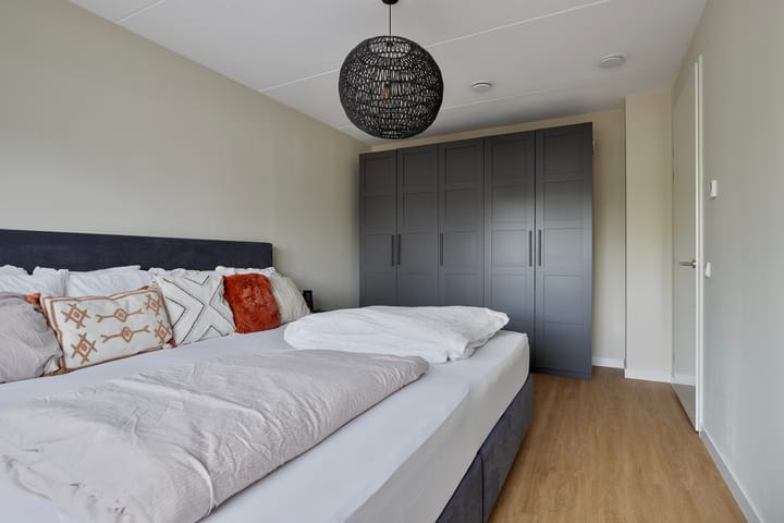 Foto 26 van Weegbree 60