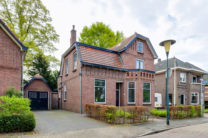 Emmastraat 16