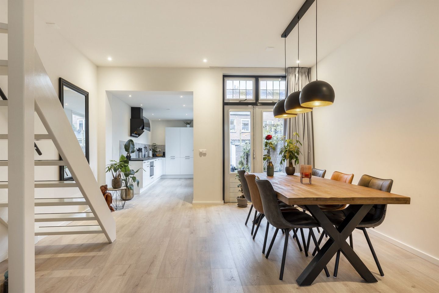 Photo 4 of Jan Frederik Helmersstraat 21