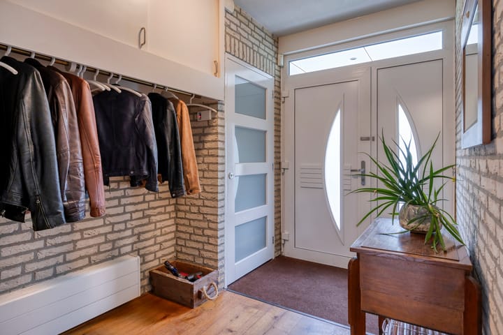 Foto 4 van De La Sallestraat 4