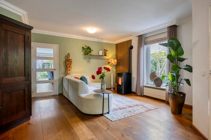 Foto 8 van De La Sallestraat 4