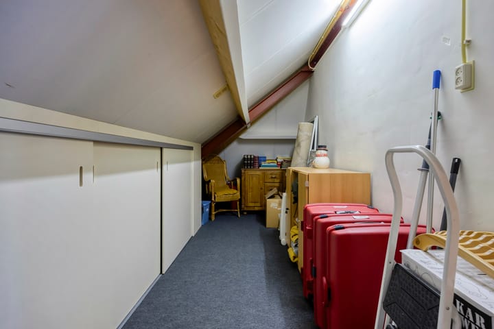 Foto 37 van De La Sallestraat 4