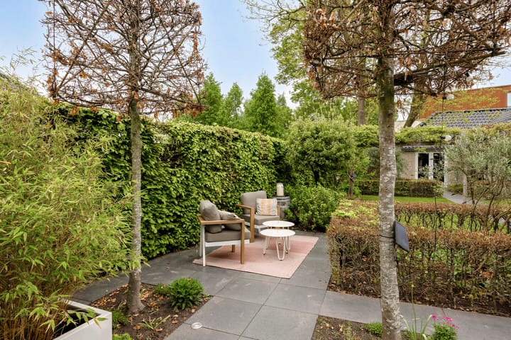 Foto 41 van De La Sallestraat 4