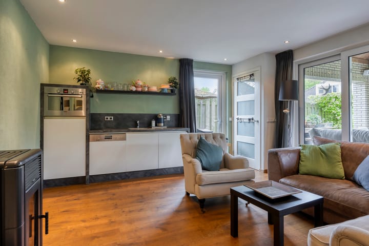 Foto 53 van De La Sallestraat 4