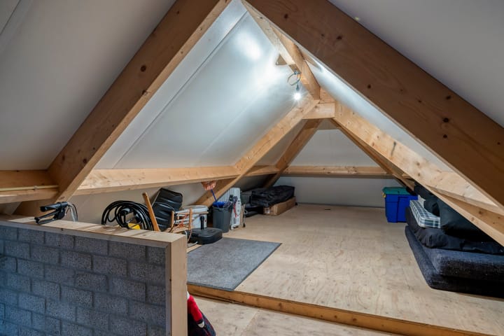 Foto 56 van De La Sallestraat 4