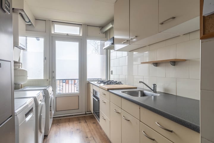 Foto 10 van Ruysdaelstraat 48