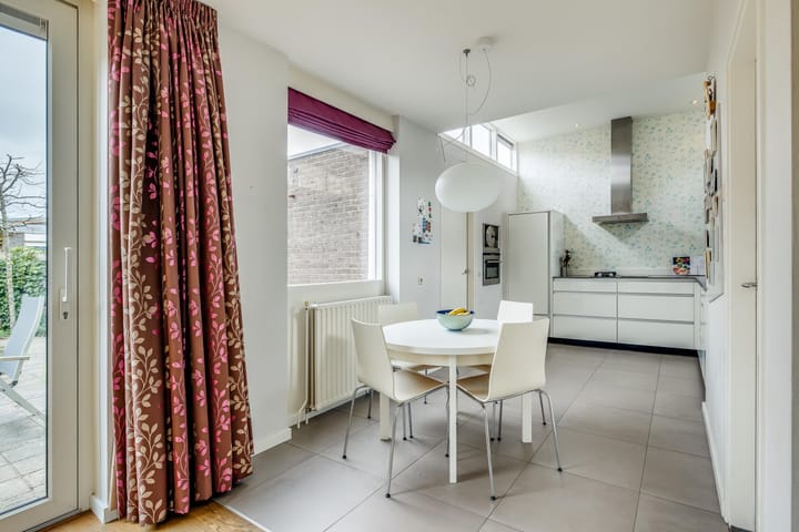 Foto 12 van J F Kennedylaan 36