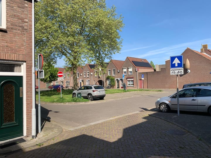 Foto 32 van Tholensstraat 98