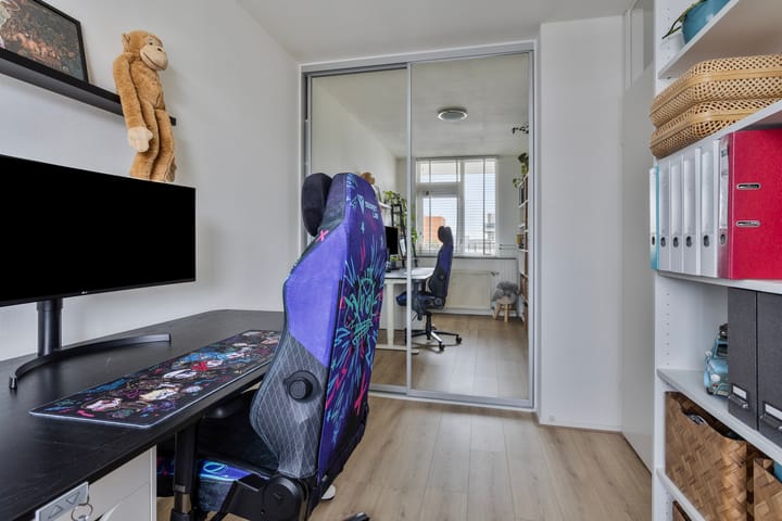 Foto 21 van Henry Moorepassage 148