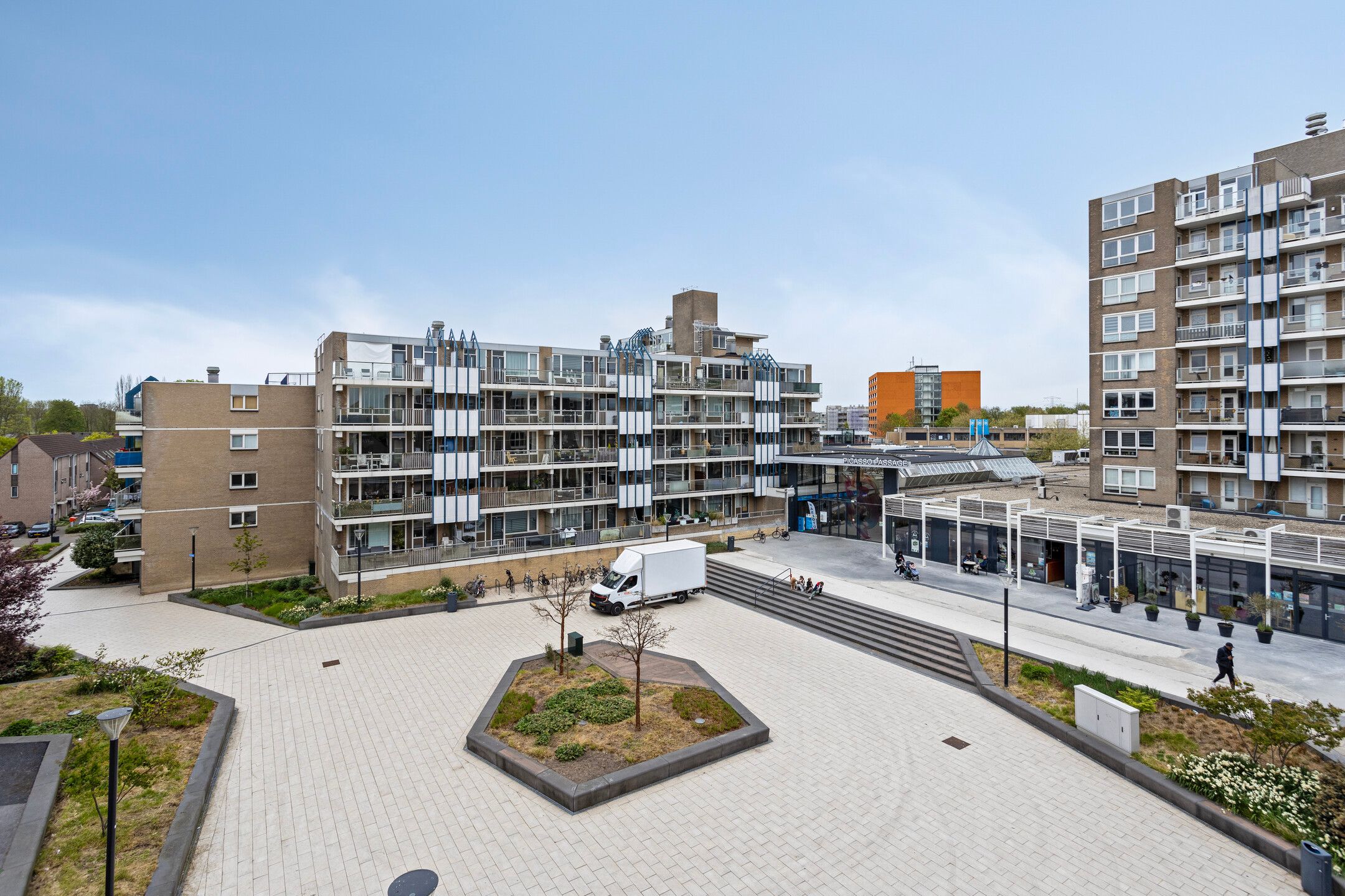 Foto 27 van Henry Moorepassage 148