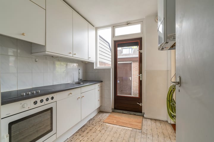 Foto 9 van Bernhardstraat 2