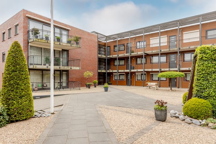 Spoorstraat 95