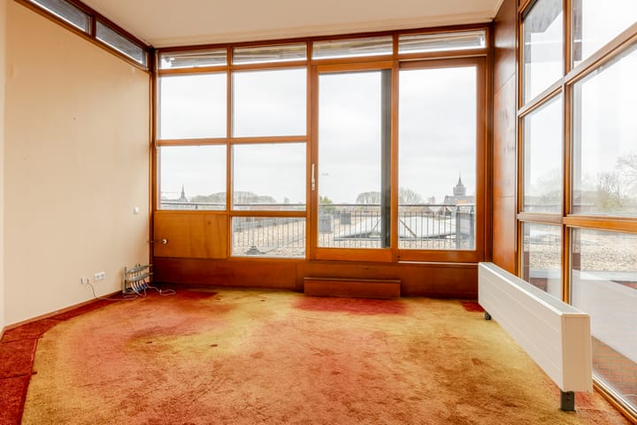 Foto 34 van Spoorstraat 95