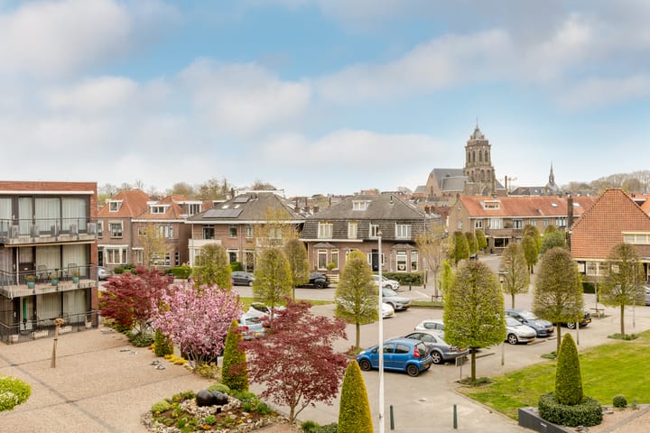 Foto 44 van Spoorstraat 95