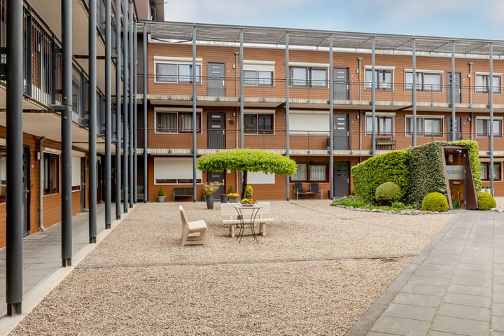 Foto 47 van Spoorstraat 95