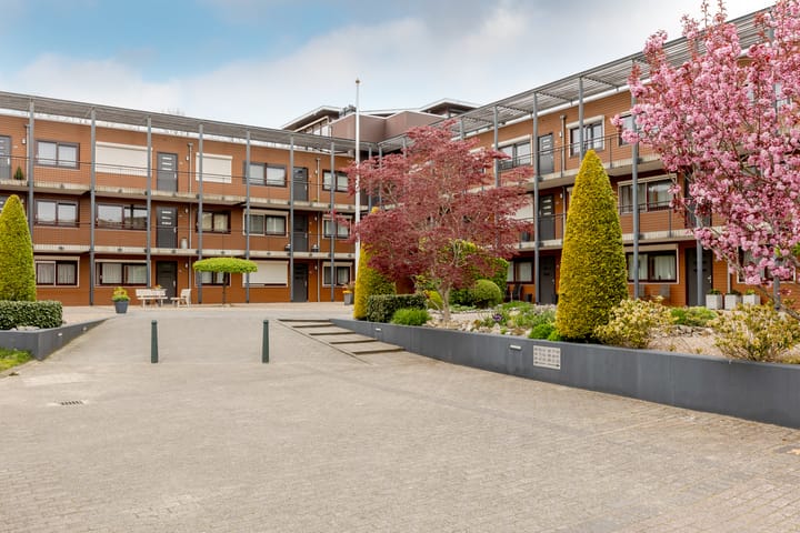 Foto 50 van Spoorstraat 95