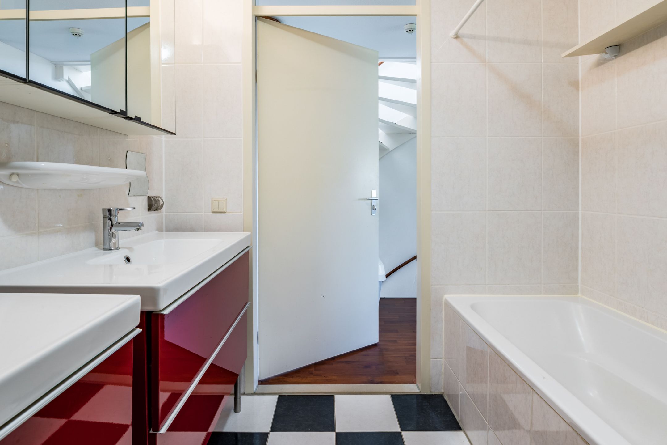 Foto 21 van Stoomlederplein 2