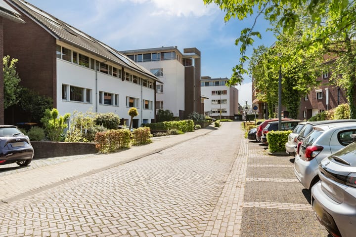 Foto 29 van Stoomlederplein 2