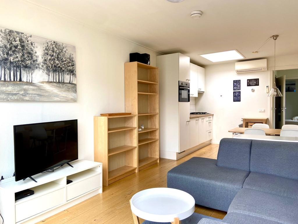 Photo 4 of Mauritsstraat 25-A