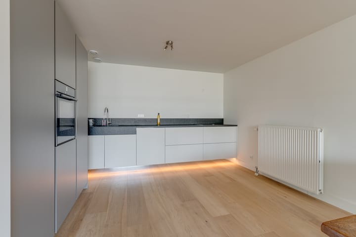 Photo 15 of Weeshuislaan 85