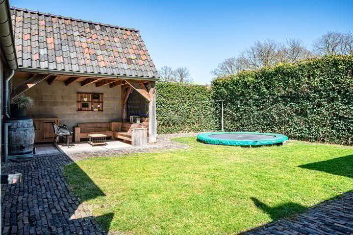 Foto 2 van Dennenlaan 6