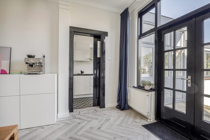 Photo 18 of Zeeweg 60