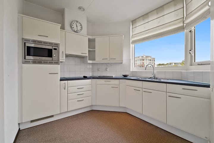 Foto 18 van Burgemeester De Monchyplein 151