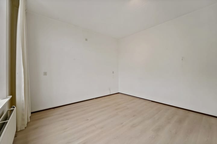 Foto 29 van Burgemeester De Monchyplein 151