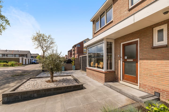 Foto 6 van Mr P J Oudweg 4