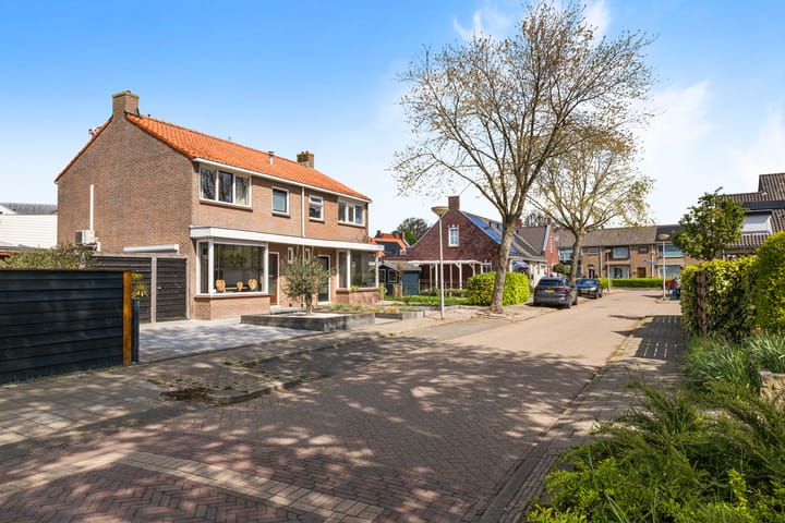 Foto 27 van Mr P J Oudweg 4