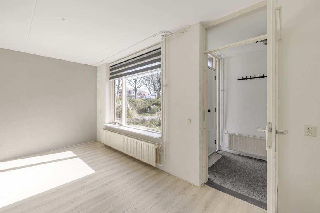 Photo 7 of Julianastraat 4