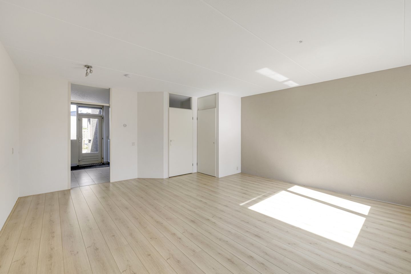 Photo 10 of Julianastraat 4