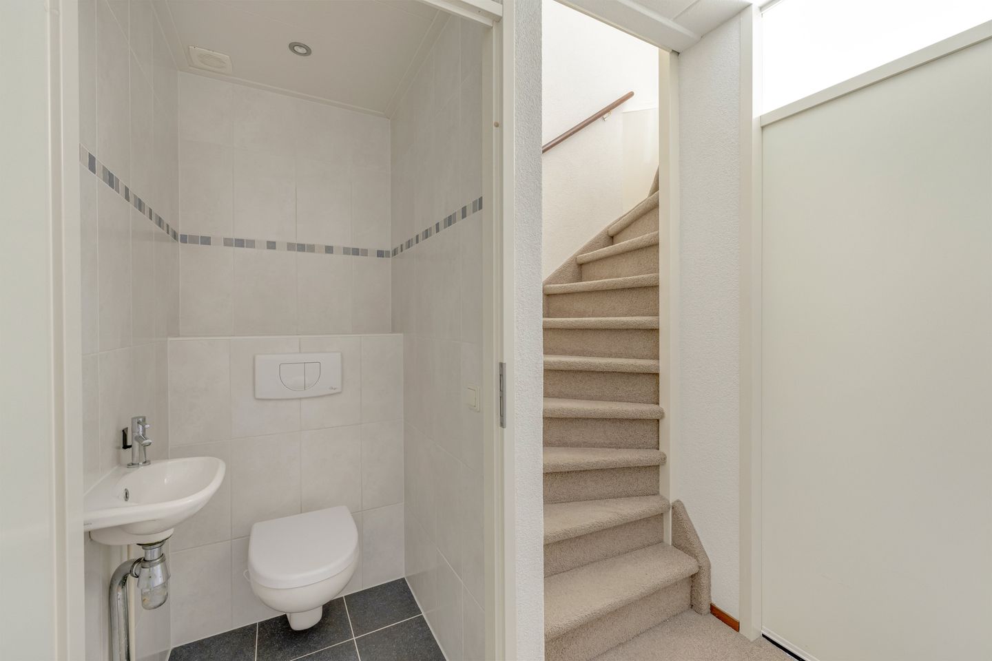 Photo 19 of Julianastraat 4