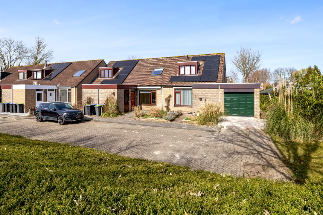 Photo 31 of Julianastraat 4