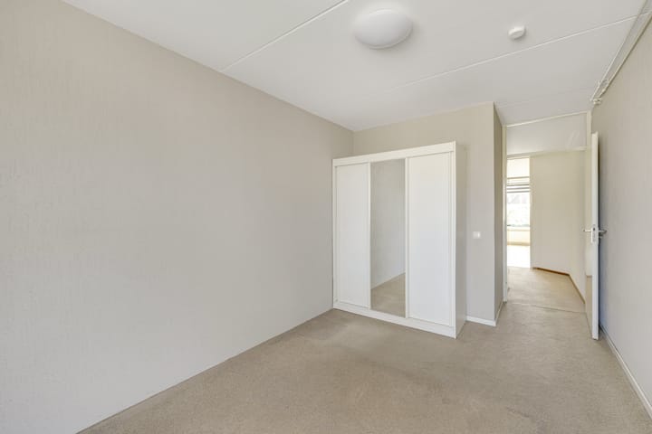 Photo 16 of Julianastraat 4