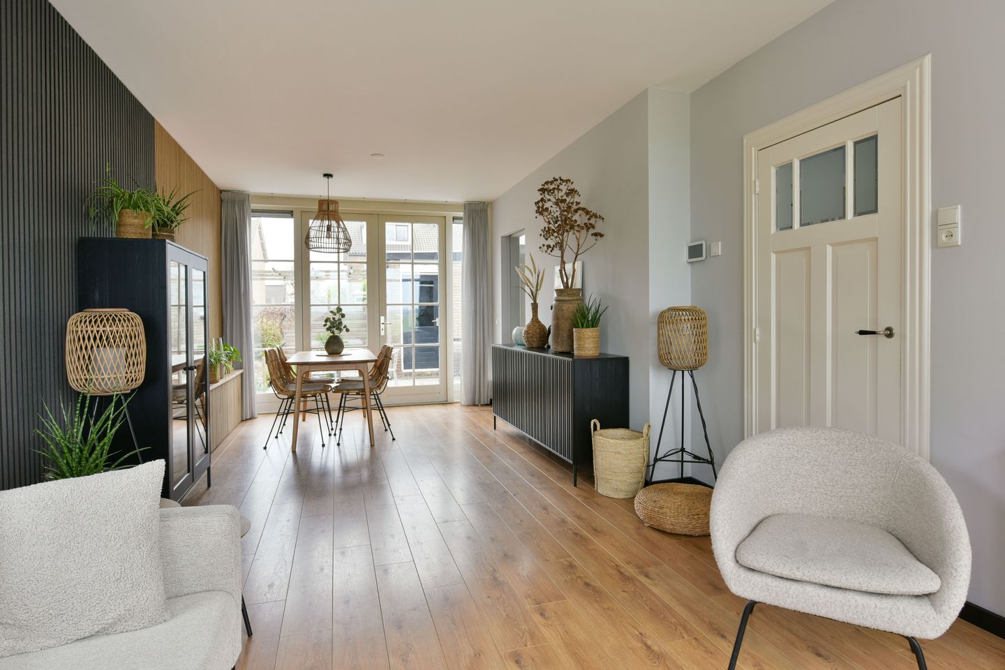 Photo 10 of Burgemeester Padmosweg 154-A