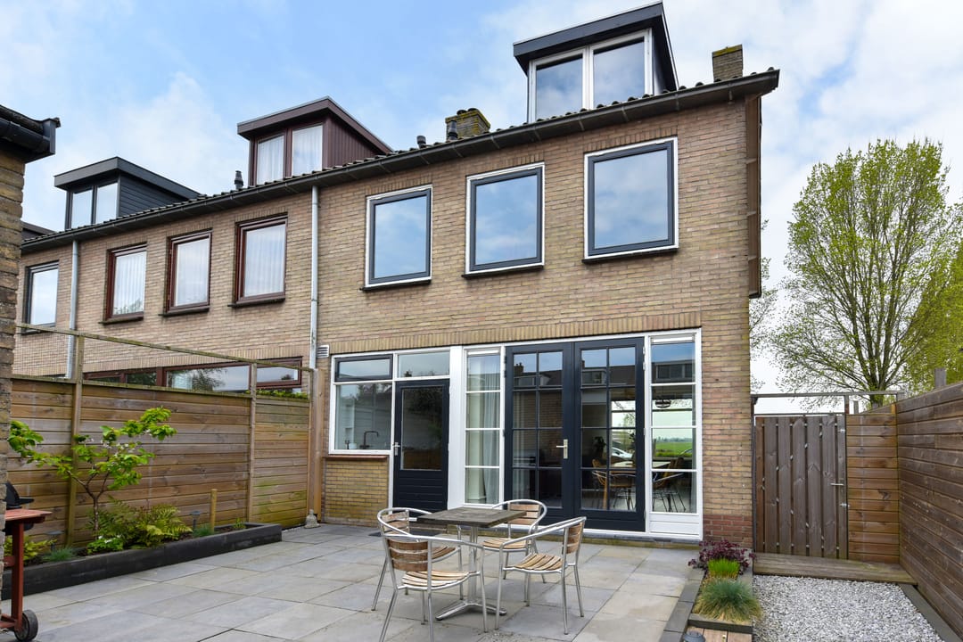 Photo 32 of Burgemeester Padmosweg 154-A