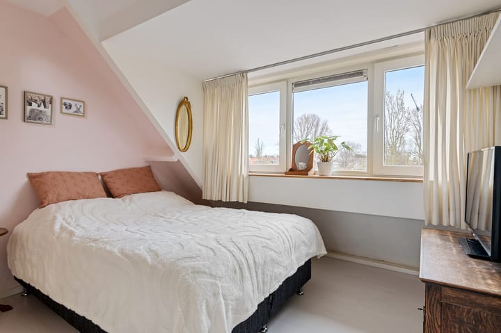 Photo 24 of De Ruijterweg 22-RD