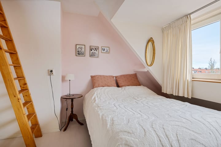 Photo 25 of De Ruijterweg 22-RD