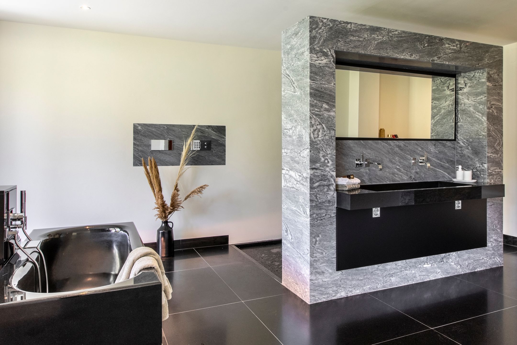 Foto 21 van Van Weerden Poelmanweg 160