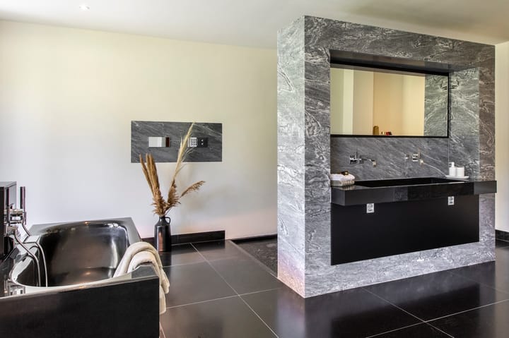 Foto 21 van Van Weerden Poelmanweg 160