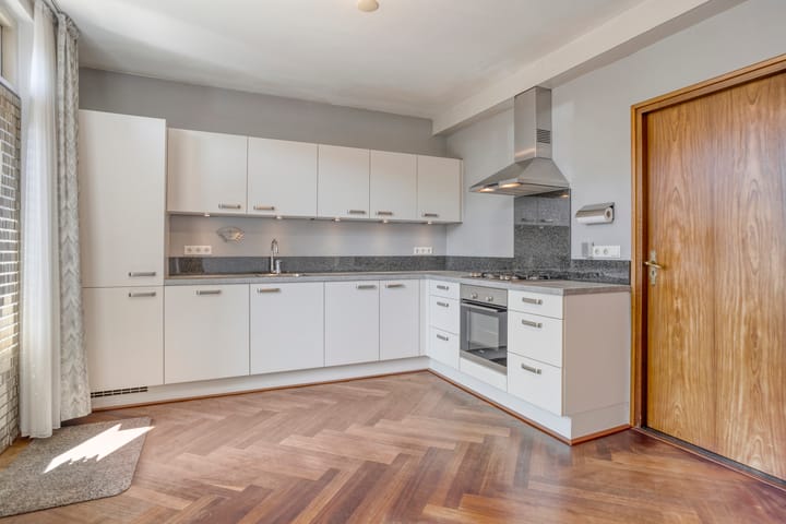 Foto 15 van Emmastraat 11