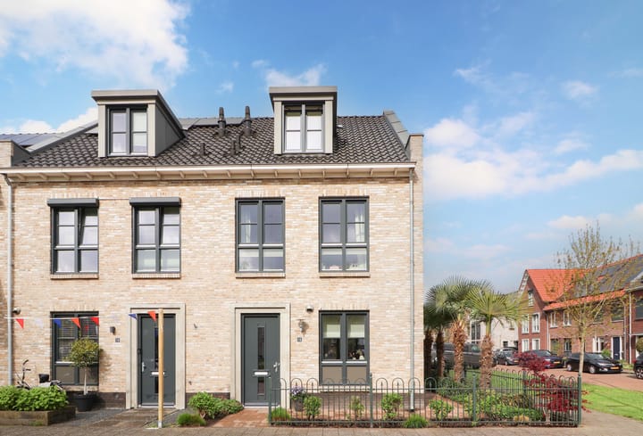 Foto 1 van Bloemkamp 15