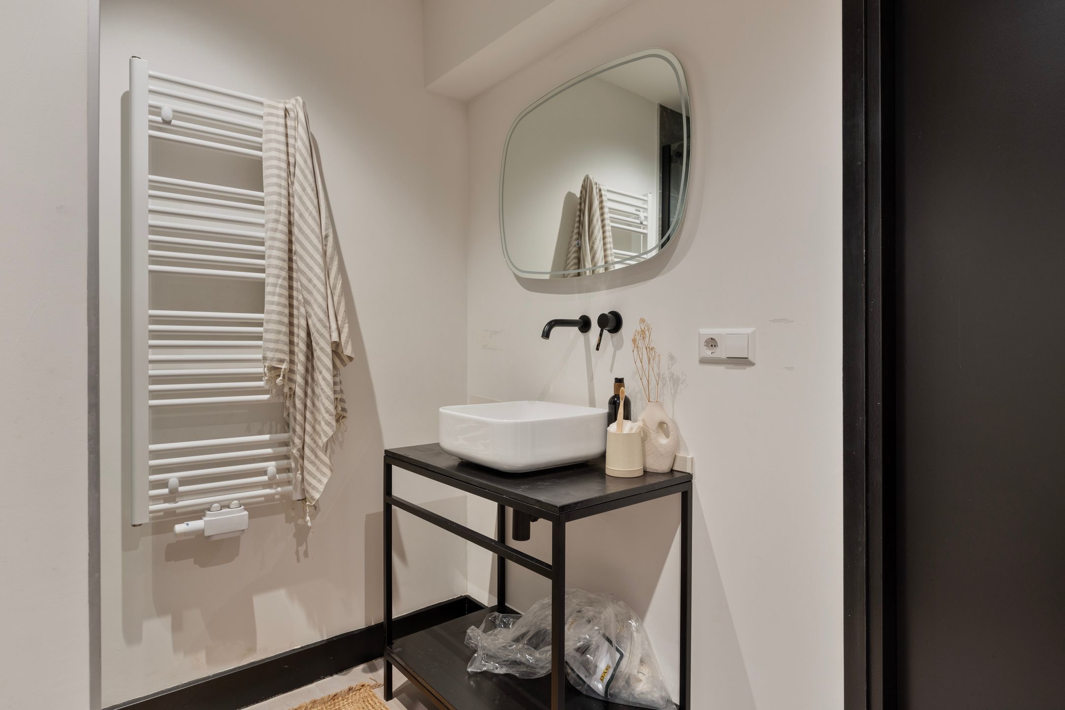 Photo 21 of Van Noortwijckstraat 44-A