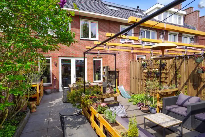 Foto 29 van Voorschotenstraat 14